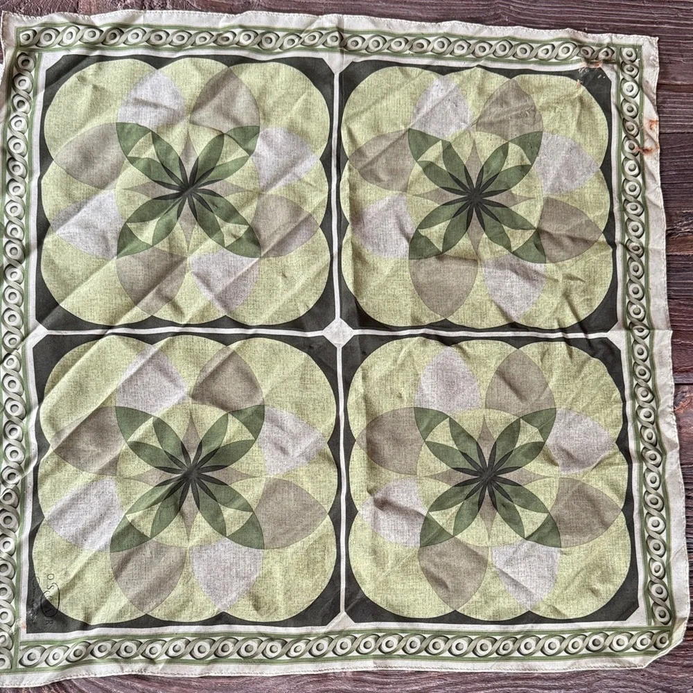 Oscar‎ Del a Renta silk geometric green silk floral scarf